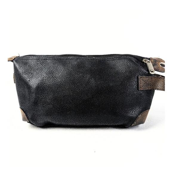 Manscaped Faux Leather Cosmetic Bag - Picture 3 of 4